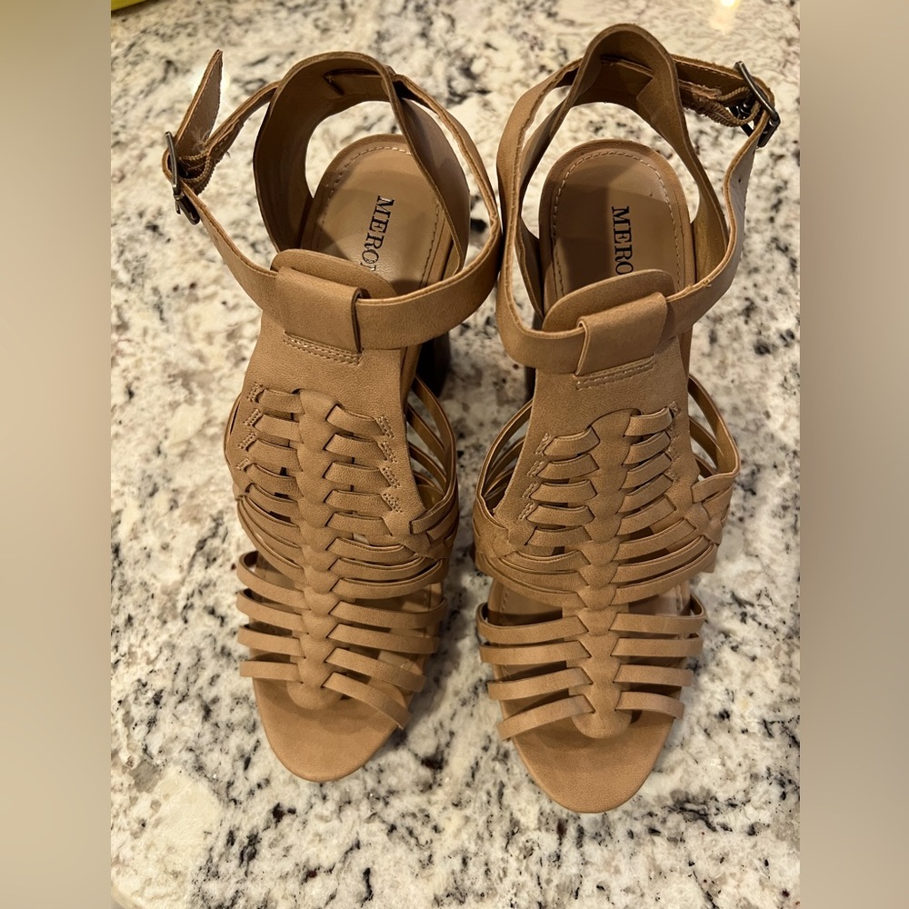 Merona Heels 👠 - Picture 2 of 5